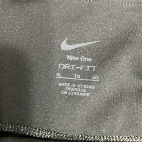 Nike Dri-Fit womens size medium black Power High Rise Capri Leggings - Picture 6 of 9